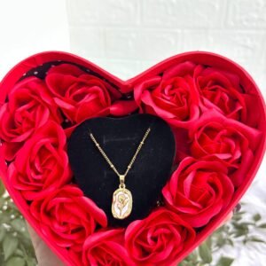 Rose pendant gift